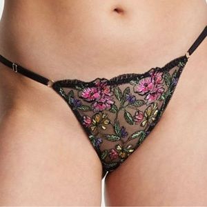 VERY SEXY
Embroidered Adjustable String Cheeky Panty